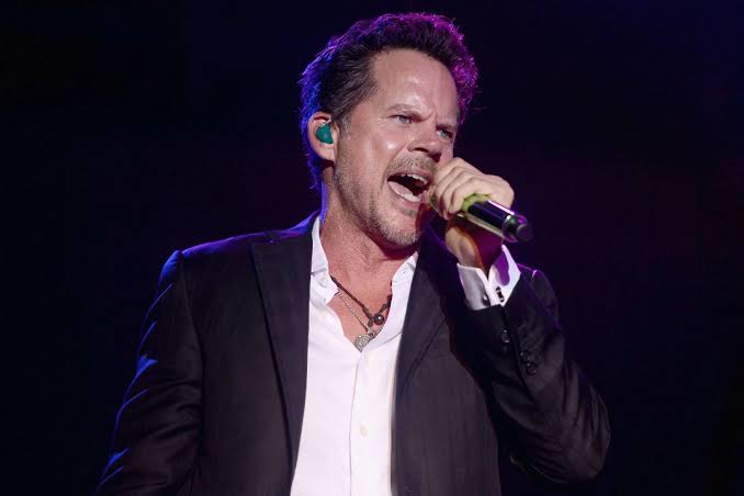 Gary Allan live performance